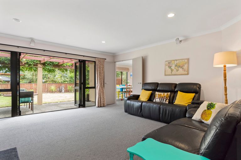 Photo of property in 90 Rowesdale Drive, Ohauiti, Tauranga, 3112