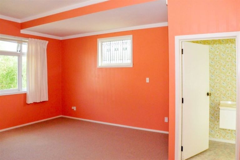 Photo of property in 40 Montgomery Avenue, Belmont, Auckland, 0622