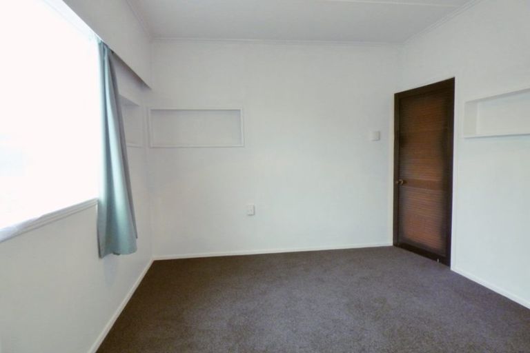 Photo of property in 64 Record Street, Fitzroy, New Plymouth, 4312