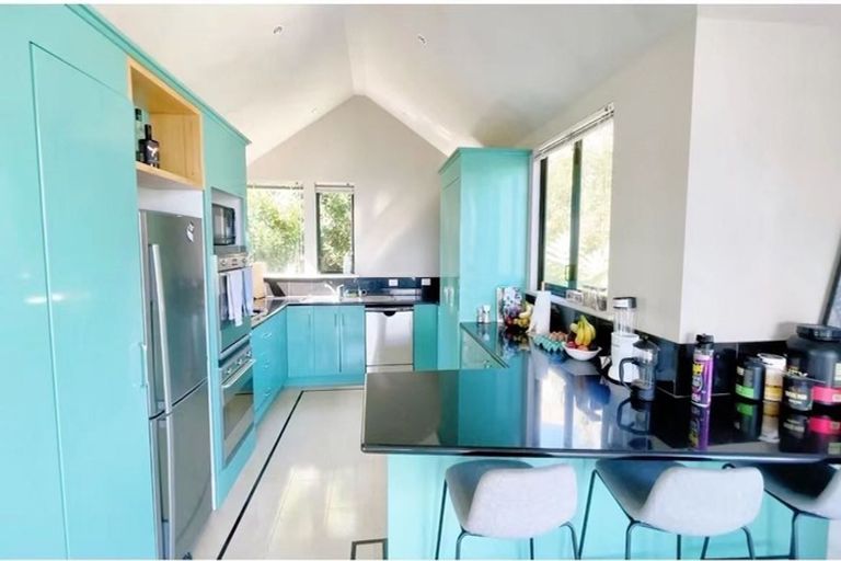 Photo of property in 16 Mayall Avenue, Beach Haven, Auckland, 0626