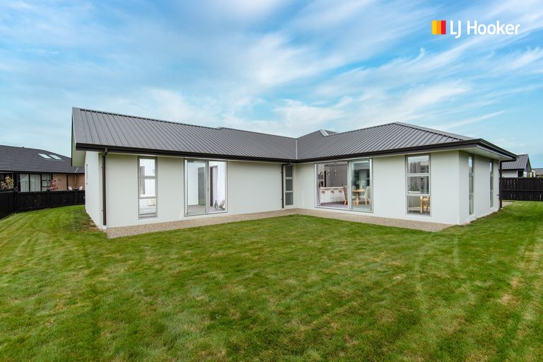 Photo of property in 8 Kinloch Place, Mosgiel, 9024