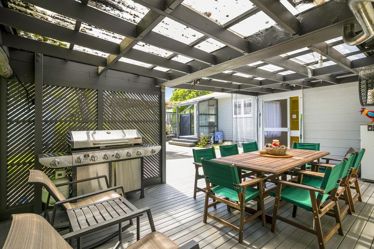 Photo of property in 88 Glendene Avenue, Glendene, Auckland, 0602