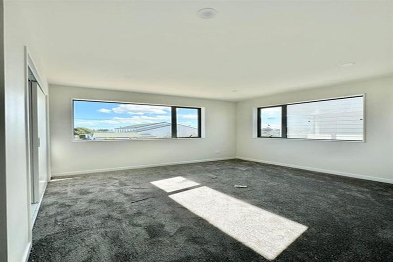 Photo of property in 125 Grove Road, Papakura, 2110