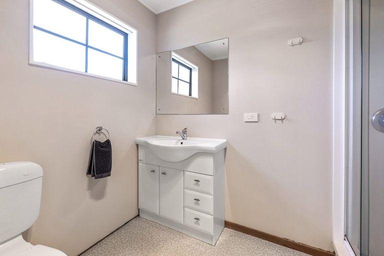 Photo of property in 14 Hastings Street, Waikanae Beach, Waikanae, 5036