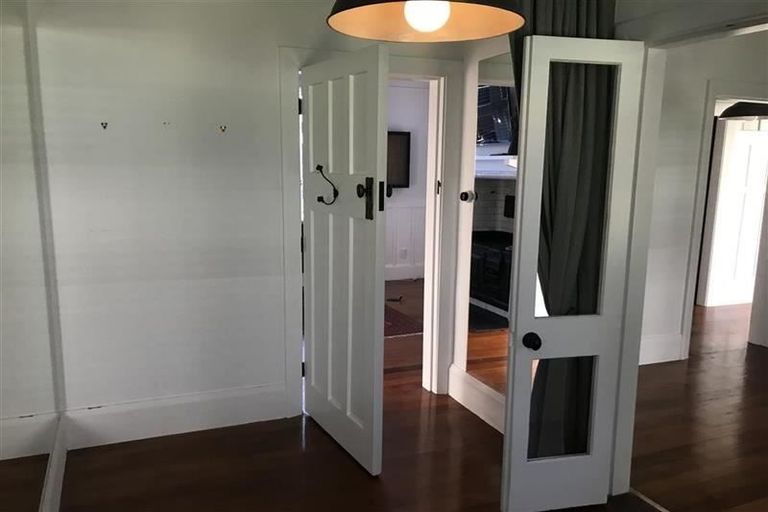 Photo of property in 85 Office Road, Merivale, Christchurch, 8014