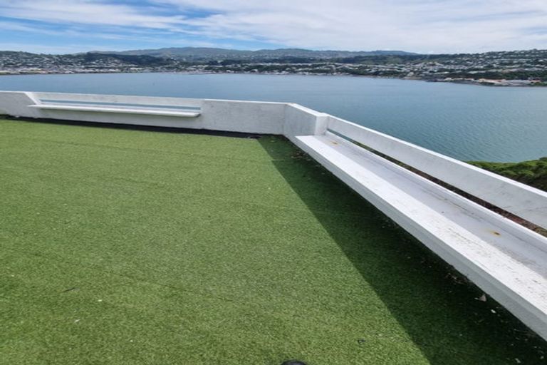 Photo of property in 9 Rangitane Street, Maupuia, Wellington, 6022