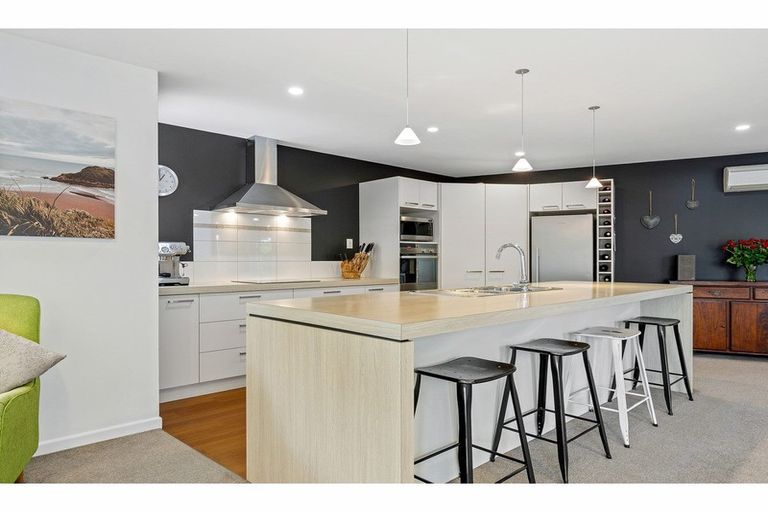 Photo of property in 5 Cyclamen Place, Aidanfield, Christchurch, 8025