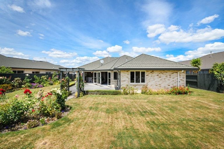 Photo of property in 17 Brookside Close, Highbury, Palmerston North, 4412