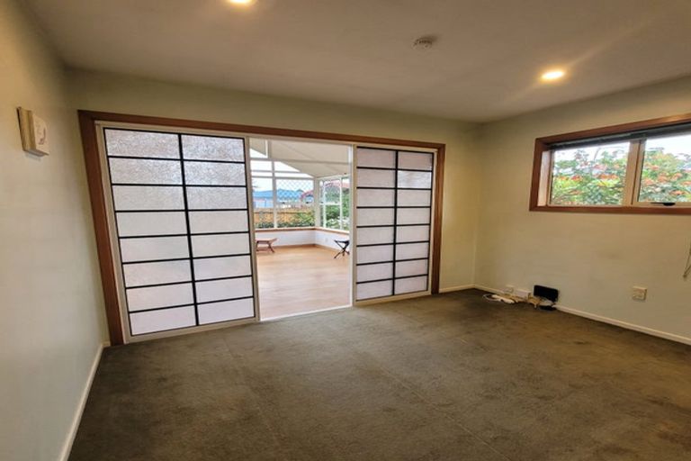 Photo of property in 16 Freebairn Street, Redwood, Christchurch, 8051