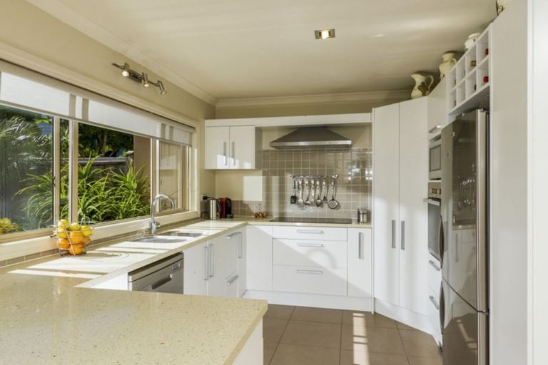 Photo of property in 58 English Oak Drive, Schnapper Rock, Auckland, 0632