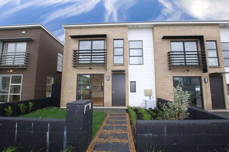 Photo of property in 3 Spotted Dove Road, Hobsonville, Auckland, 0616