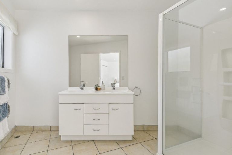 Photo of property in 4/143 Cockayne Road, Khandallah, Wellington, 6035