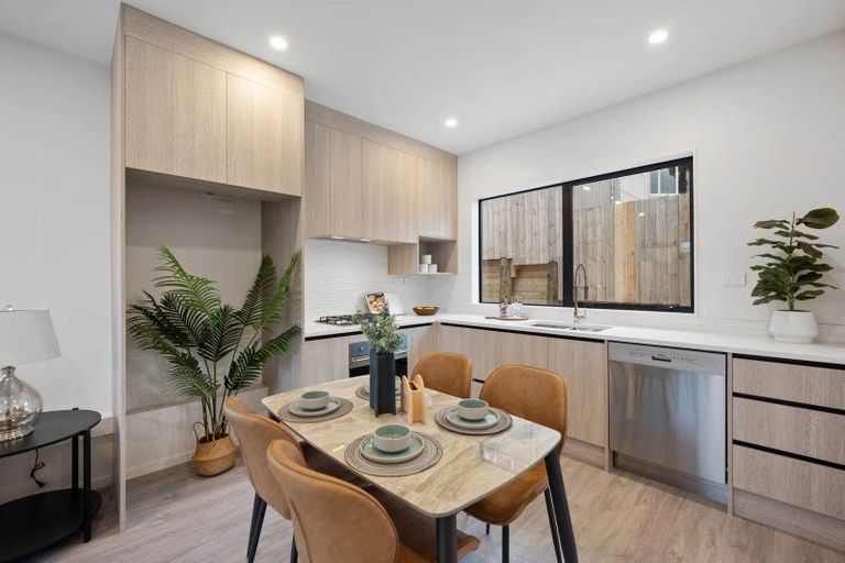 Photo of property in 33c Garadice Road, Rothesay Bay, Auckland, 0630