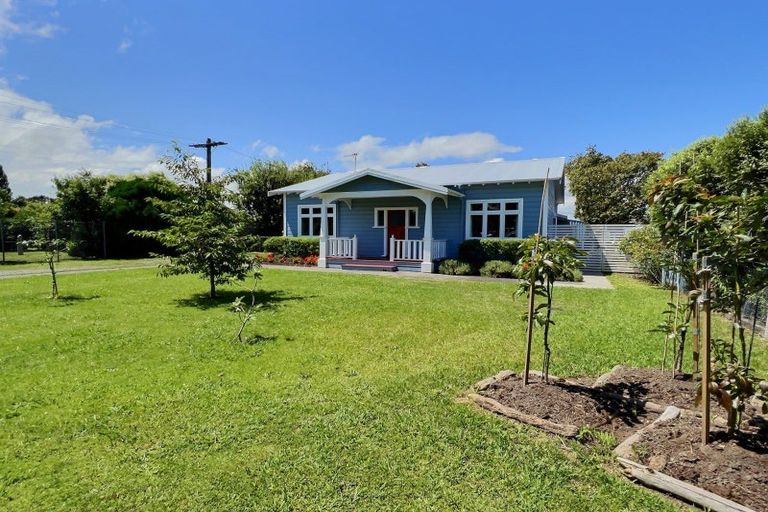 Photo of property in 14 Russell Street, Otane, 4202