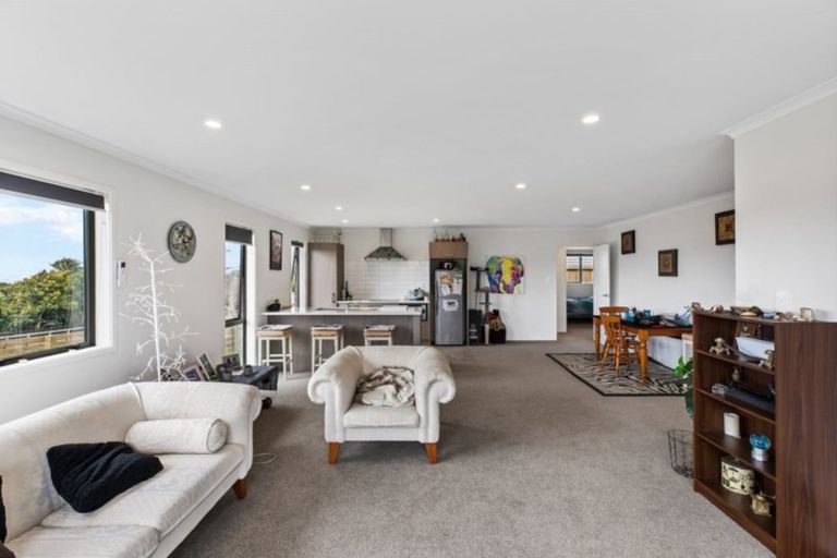 Photo of property in 95 Bert Wall Drive, Omokoroa, 3114