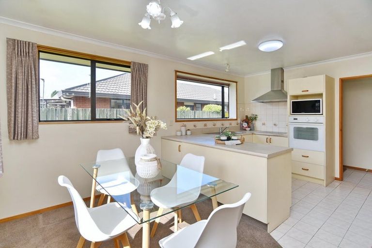 Photo of property in 2/3 Netherby Lane, Shirley, Christchurch, 8061