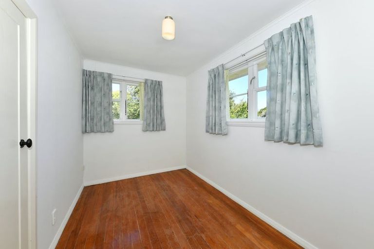 Photo of property in 16 Attlee Crescent, Bryndwr, Christchurch, 8053