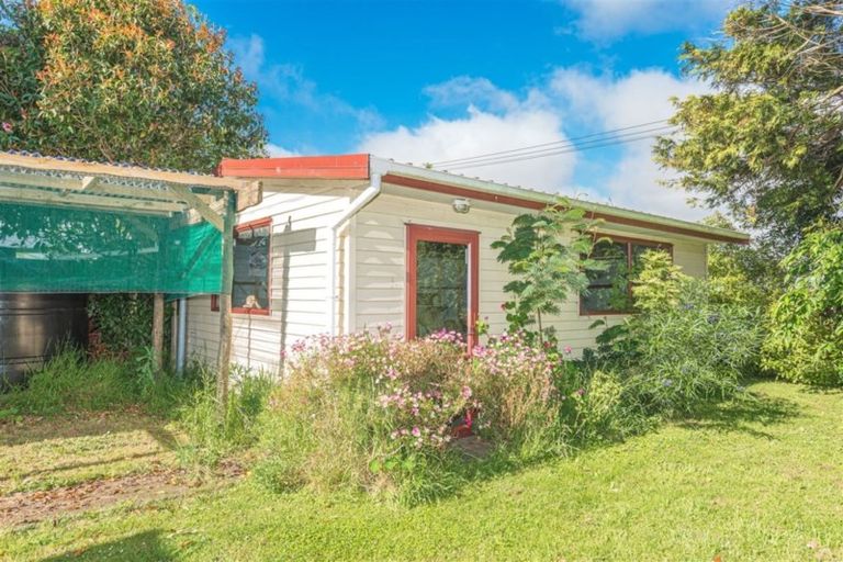 Photo of property in 32 Suther Street, Waverley, 4510