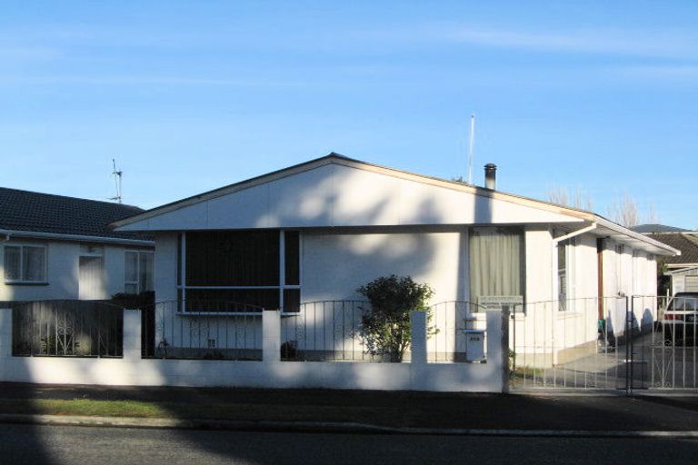 Photo of property in 218 Keyes Road, New Brighton, Christchurch, 8083