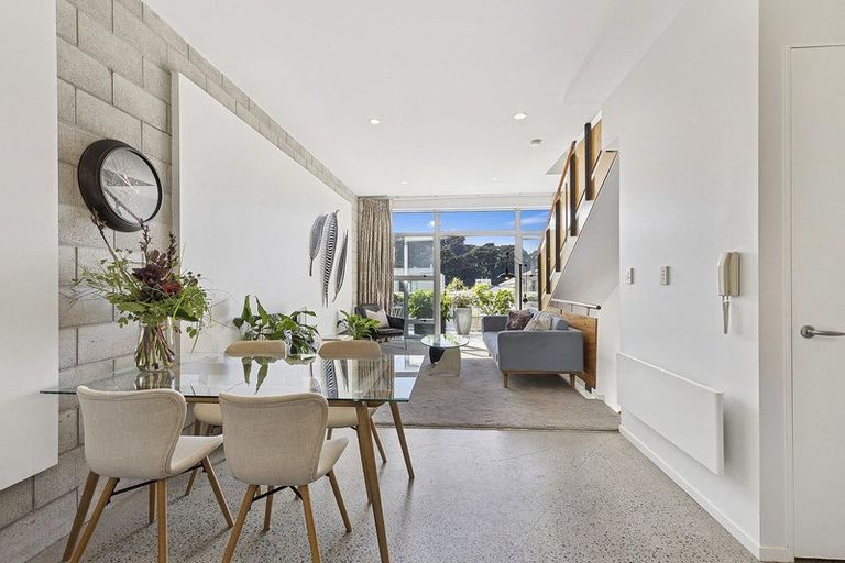 Photo of property in Mondrian Townhouses, 5/24 Hanson Street, Mount Cook, Wellington, 6021