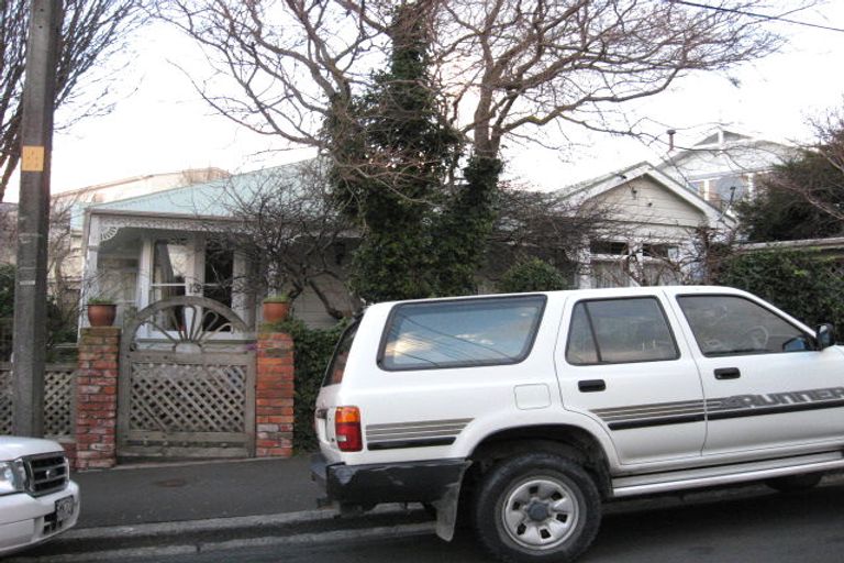 Photo of property in 13 Rodrigo Road, Kilbirnie, Wellington, 6022