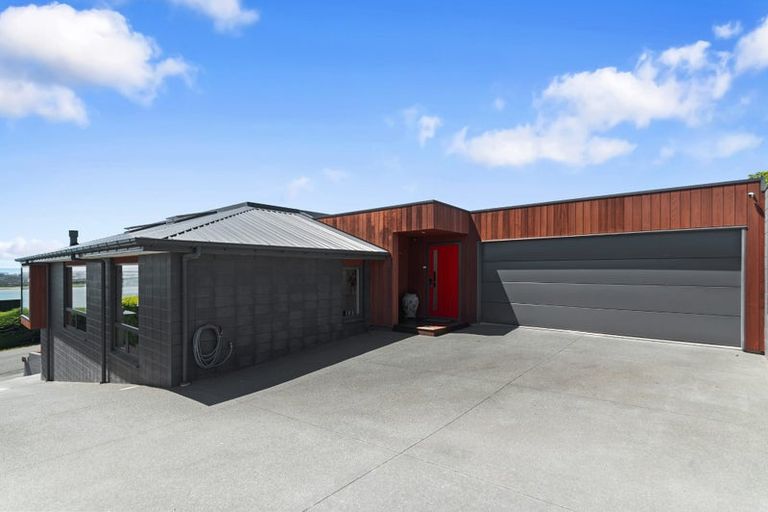 Photo of property in 63 Te Awakura Terrace, Mount Pleasant, Christchurch, 8081