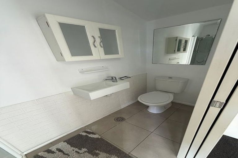 Photo of property in 49 Albionvale Road, Glen Eden, Auckland, 0602