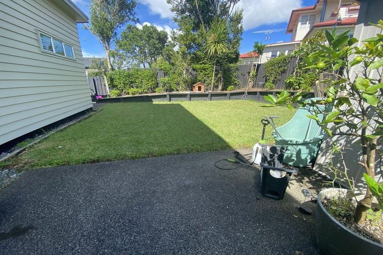 Photo of property in 47 Spinnaker Drive, Te Atatu Peninsula, Auckland, 0610