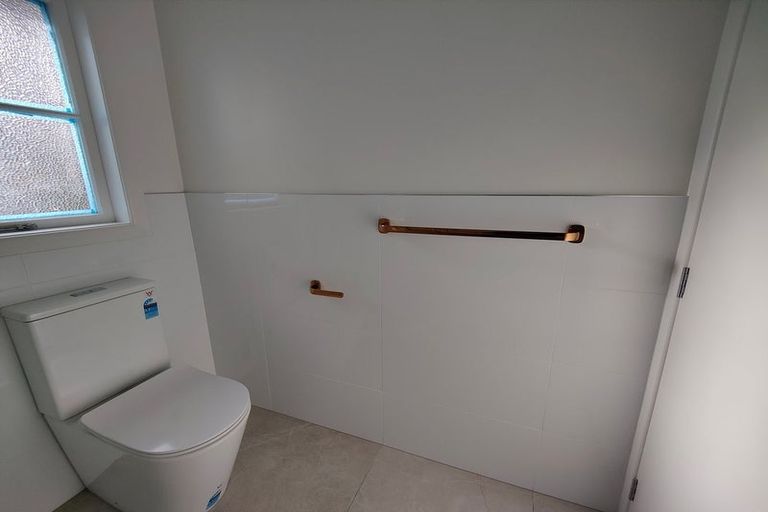 Photo of property in 32 Monarch Avenue, Hillcrest, Auckland, 0627