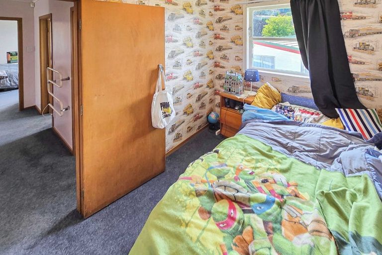 Photo of property in 16 Cypress Drive, Maungaraki, Lower Hutt, 5010