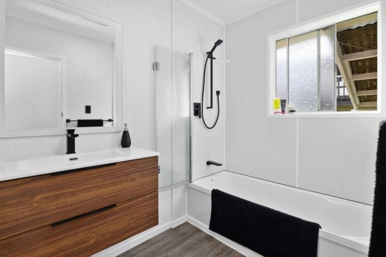 Photo of property in 14 Bay Grove, Pukehangi, Rotorua, 3015