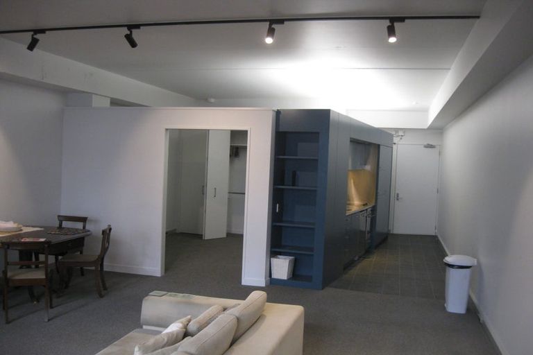 Photo of property in Gerondis Bldg Apartments, 302/60 Willis Street, Wellington Central, Wellington, 6011