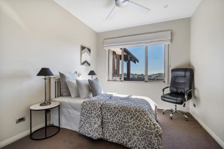 Photo of property in 3 Coronet Lane, Flat Bush, Auckland, 2019