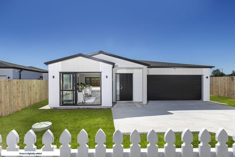 Photo of property in 47 Mcindoe Road, Kumeu, 0810