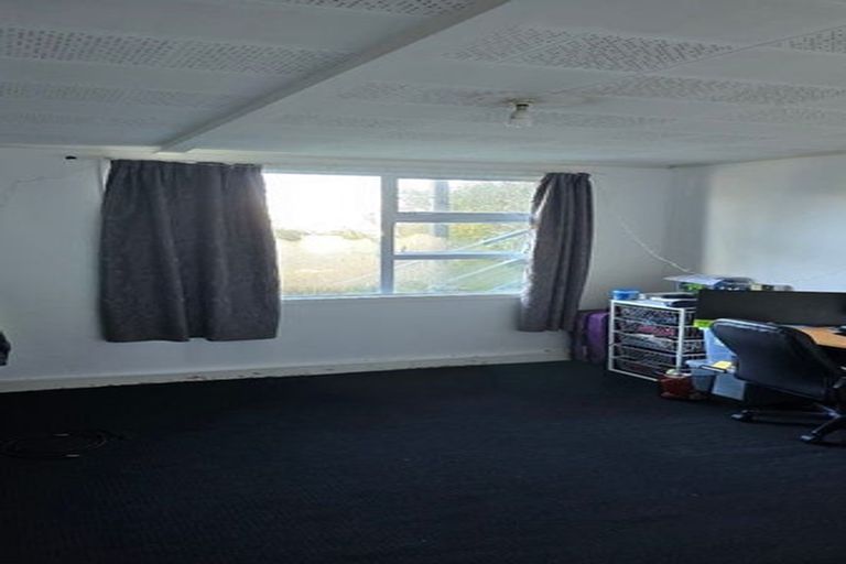 Photo of property in 33 Croydon Street, Karori, Wellington, 6012