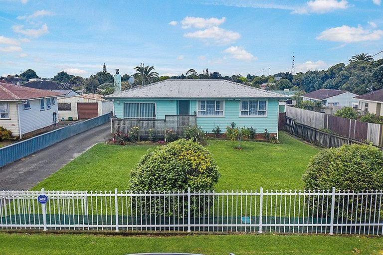 Photo of property in 16 Boundary Road, Clover Park, Auckland, 2019