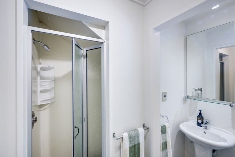 Photo of property in 2/14 Greenwood Road, Havelock North, 4130