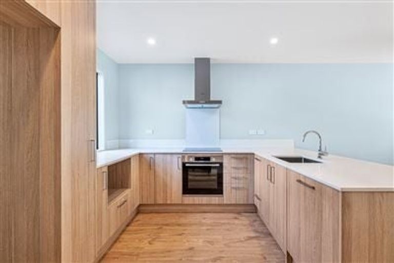 Photo of property in 2d Nerita Place, Long Bay, Auckland, 0630