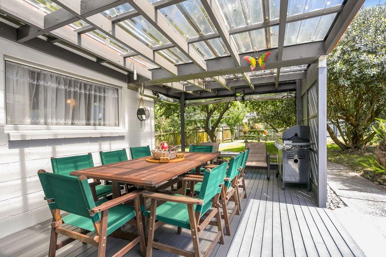 Photo of property in 88 Glendene Avenue, Glendene, Auckland, 0602