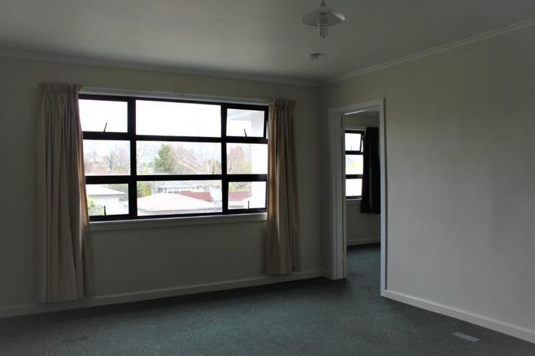 Photo of property in 553 Featherston Street, Roslyn, Palmerston North, 4414