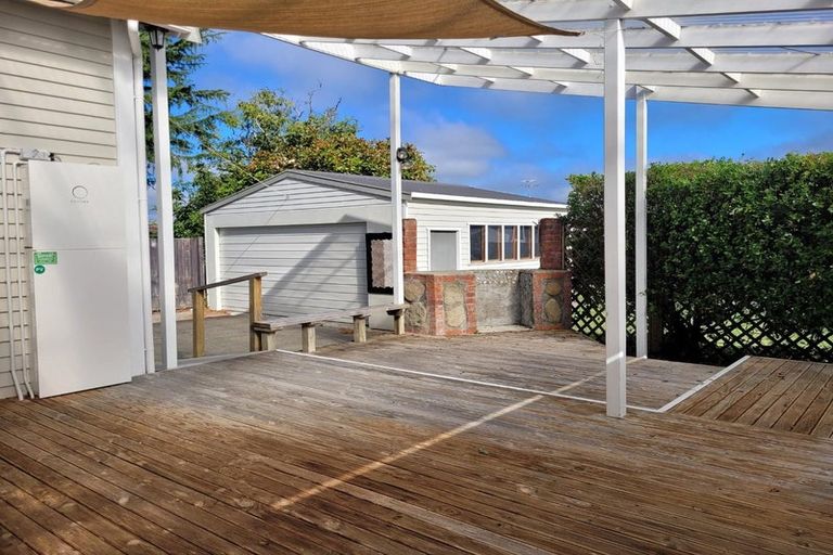 Photo of property in 12 Garrison Street, Carterton, 5713