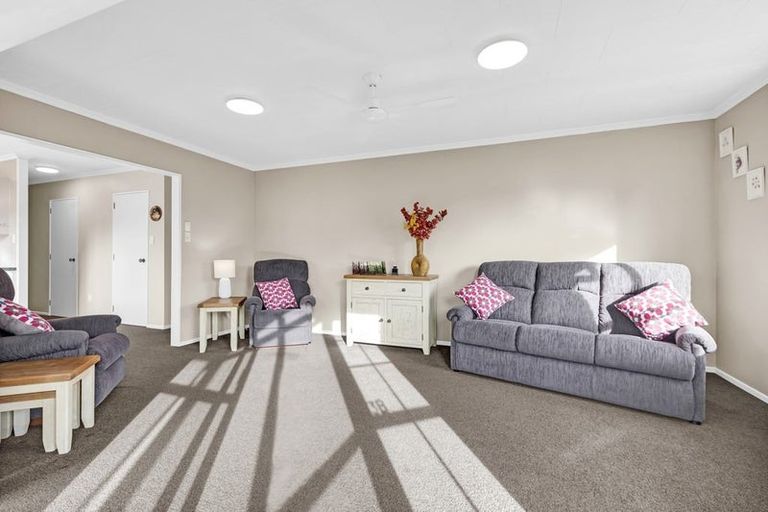 Photo of property in 3 Webster Street, Westown, New Plymouth, 4310