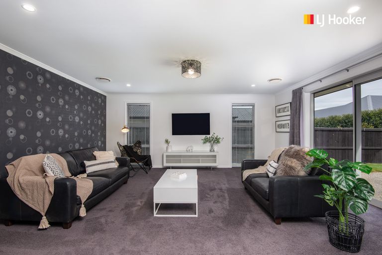 Photo of property in 8 Kinloch Place, Mosgiel, 9024