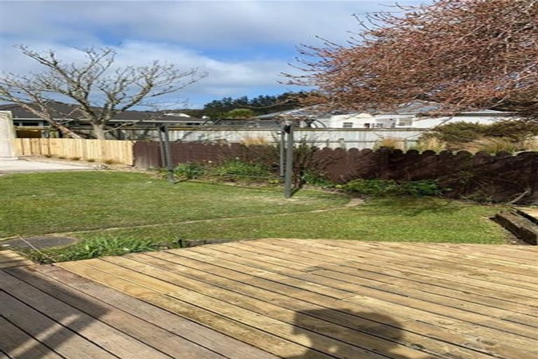 Photo of property in 343 Wellington Road, Wainuiomata, Lower Hutt, 5014