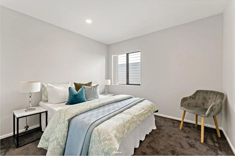 Photo of property in 24d Poinsettia Place, Henderson, Auckland, 0610