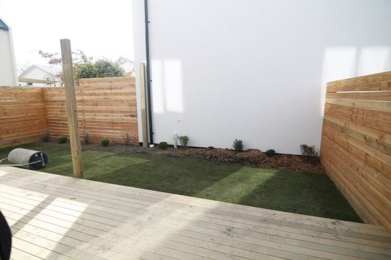 Photo of property in 2/255 Kilmore Street, Christchurch Central, Christchurch, 8011