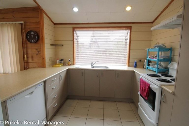 Photo of property in 54 St Annes Crescent, Wattle Downs, Auckland, 2103