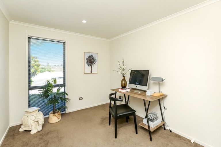 Photo of property in 55 Ainslee Street, Highlands Park, New Plymouth, 4312