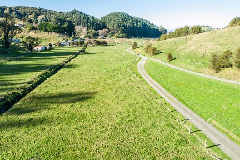 Photo of property in 16 Seafield Road, Eskdale, Napier, 4182