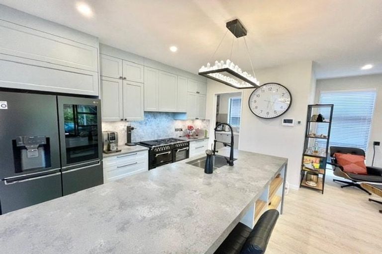 Photo of property in 10 Keel Street, Long Bay, Auckland, 0630